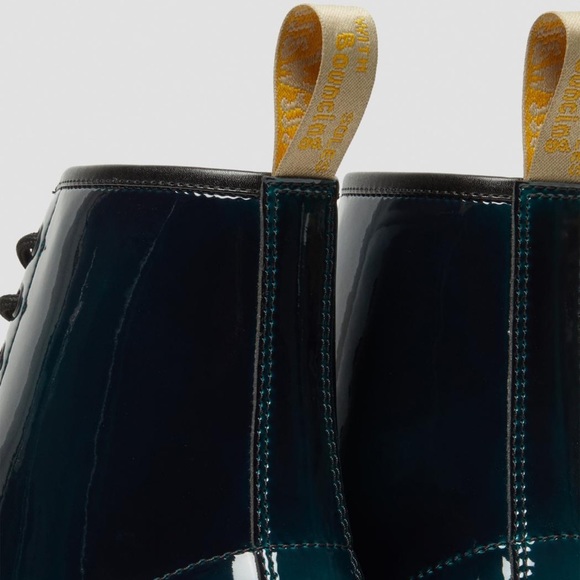 Dr. Martens Black Teal Gloss-1460 LACE UP BOOTS Vegas EU36 NIB LAST PAIR!! - Picture 7 of 14